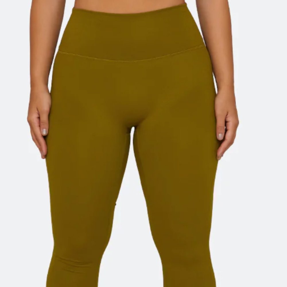 SET ACTIVE LUXFORM BRA & LEGGINGS - SOHO